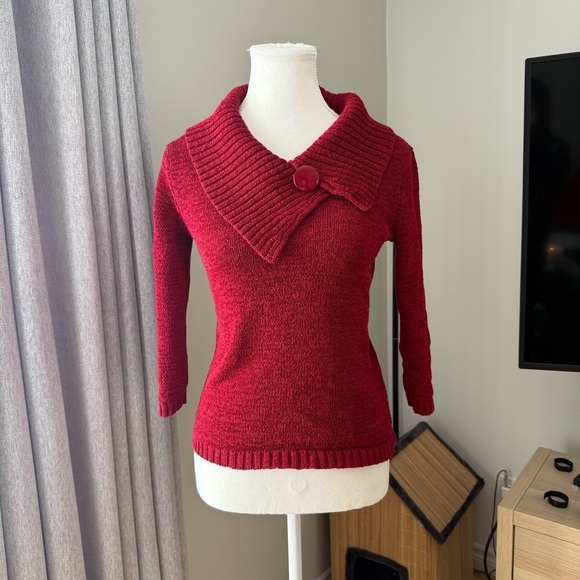 Sweaters - Unknown | Women's small Red Sweater with Button Detail